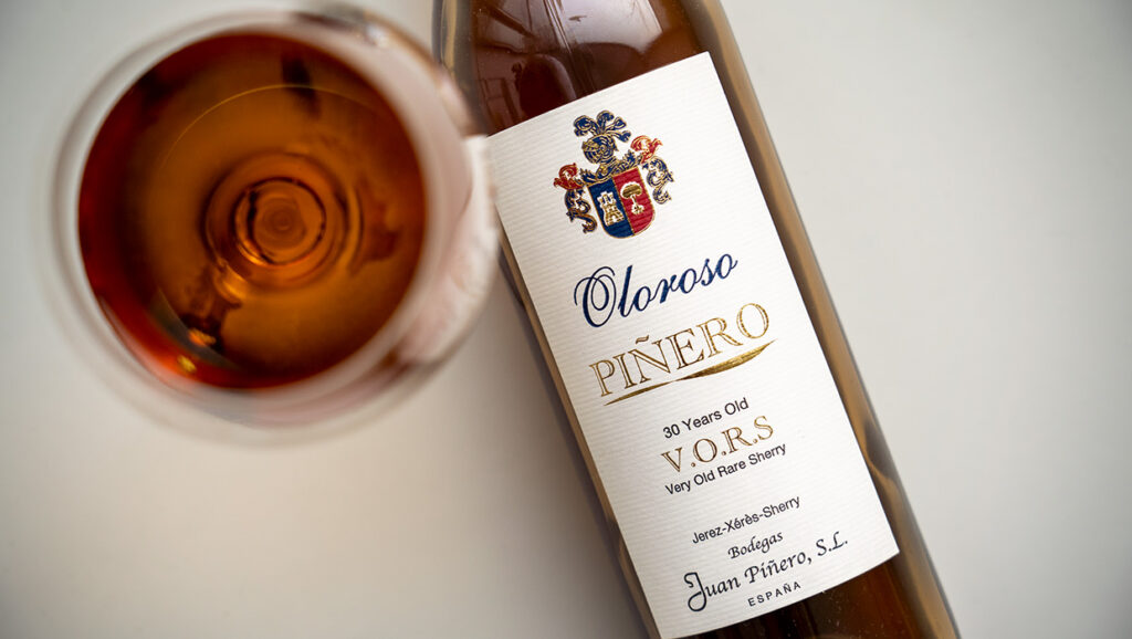 Oloroso dry, oxidatively aged sherry wine